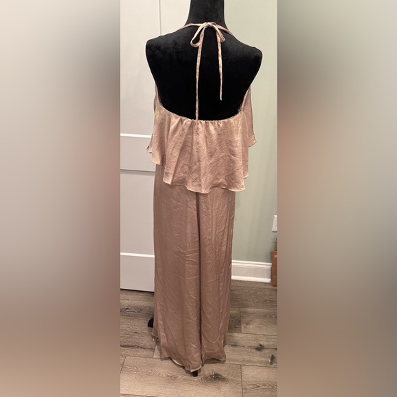 Nouvelle AMSALE Crushed Satin Popover Halter Gown gold elegant maxi - Picture 5 of 11
